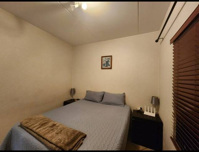 2 BEDROOM TOWNHOUSE FOR SALE IN ALBERTSDAL